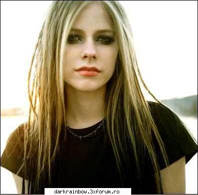 da sh eo sunt o fana foarte e sh place mult melodia  when you're gone si multe :zzz: avril lavigne